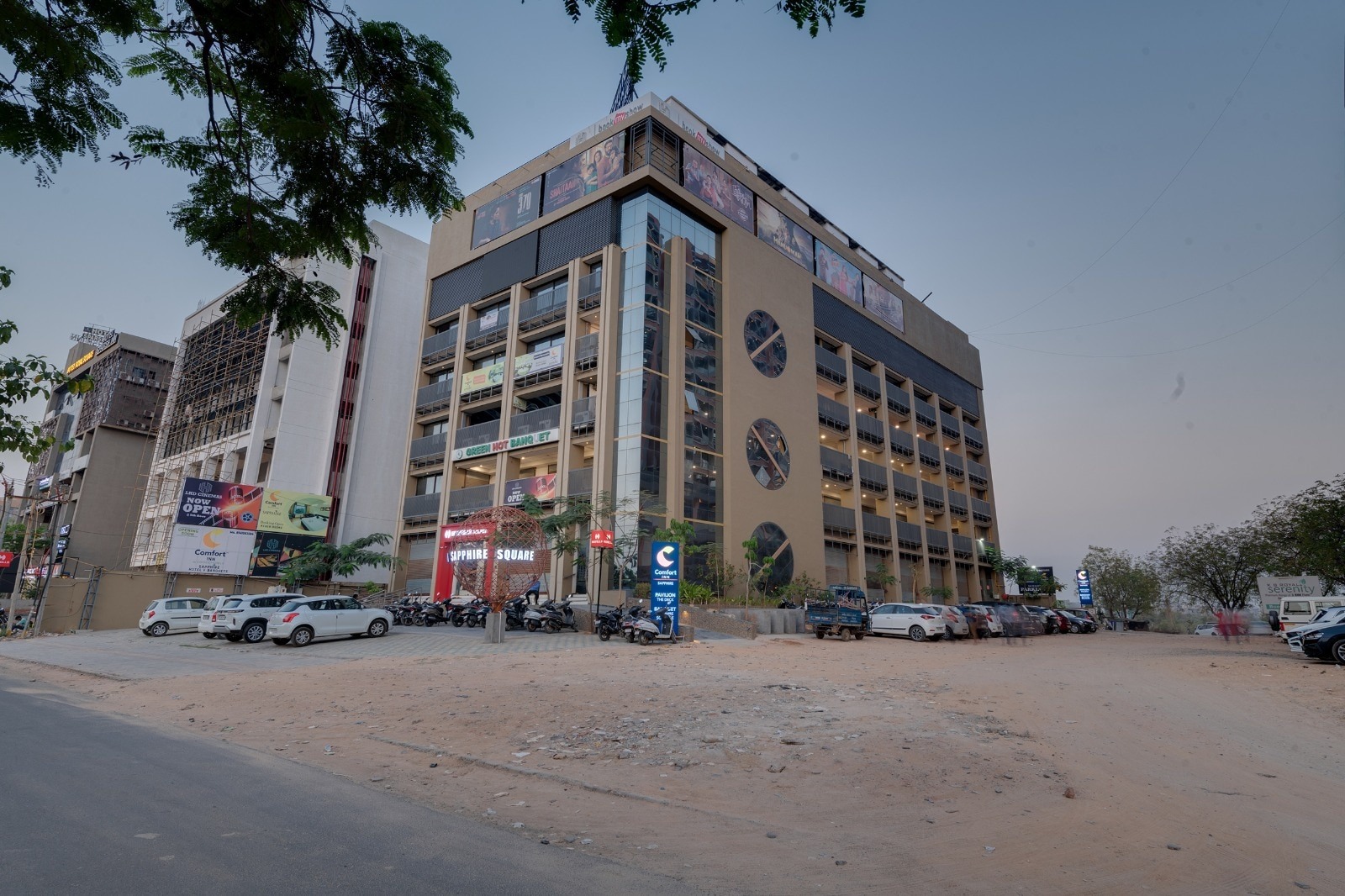 COMFORT INN SAPPHIRE CHANDKHEDA